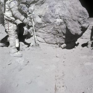 Making Fizzy Moon Rocks - The Homeschool Scientist