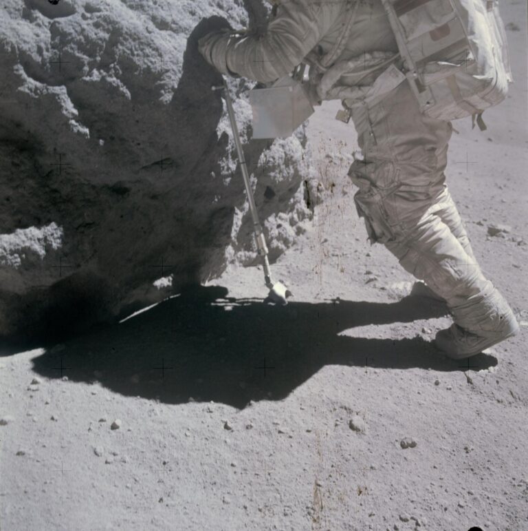 Making Fizzy Moon Rocks - The Homeschool Scientist